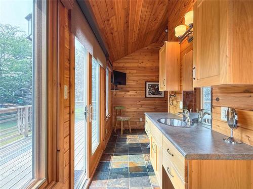 156 Crocus Street, Clear Lake, MB - Indoor Photo Showing Other Room