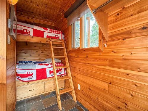 156 Crocus Street, Clear Lake, MB - Indoor Photo Showing Other Room