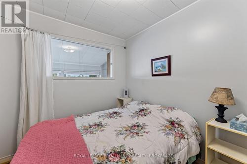 1403B Everett Lane, Frontenac (Frontenac South), ON - Indoor Photo Showing Bedroom