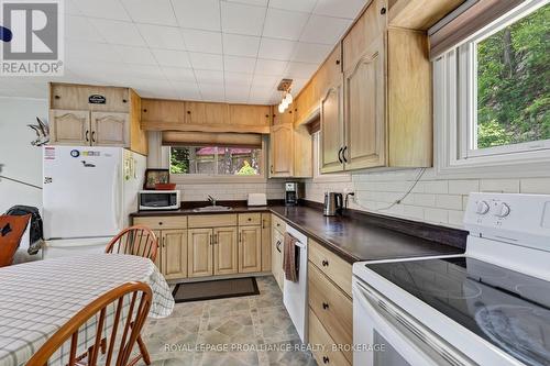 1403B Everett Lane, Frontenac (Frontenac South), ON - Indoor Photo Showing Kitchen