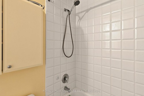 A5-110 Activa Avenue, Kitchener, ON - Indoor Photo Showing Bathroom