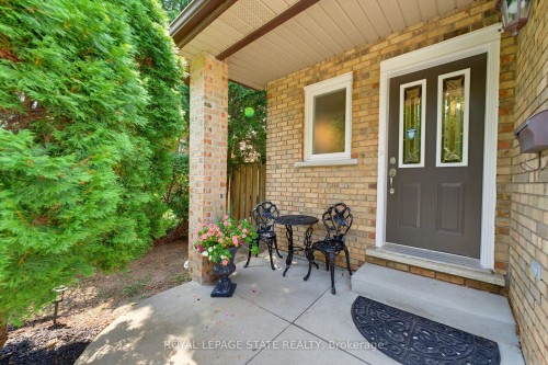 32 Silvervine Drive, Hamilton, ON - Outdoor With Deck Patio Veranda