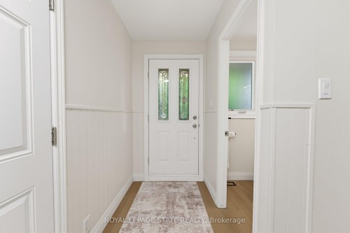 32 Silvervine Drive, Hamilton, ON - Indoor Photo Showing Other Room