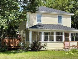 828 Landry Bathurst, NB E2A 2V3