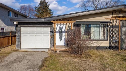 458-460 Keithley Road, Kelowna, BC - Outdoor