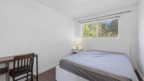 458-460 Keithley Road, Kelowna, BC - Indoor Photo Showing Bedroom