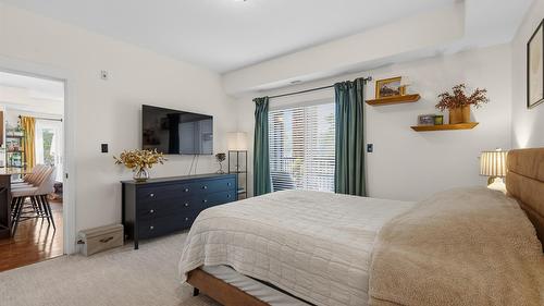 108-1957 Kane Road, Kelowna, BC - Indoor Photo Showing Bedroom