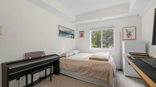 108-1957 Kane Road, Kelowna, BC - Indoor Photo Showing Bedroom