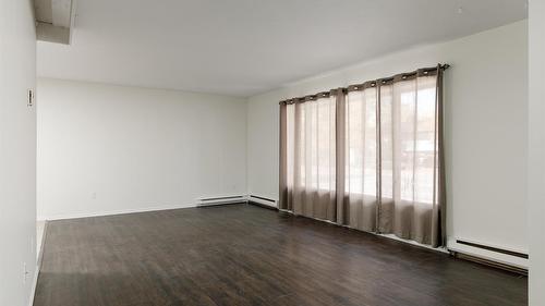 1441 Springfield Road, Kelowna, BC - Indoor Photo Showing Other Room