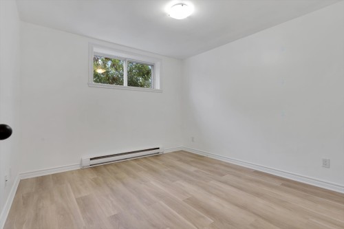 Chambre à coucher - 5705A Rue Alphonse, Brossard, QC - Indoor Photo Showing Other Room