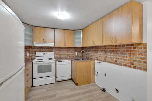 Cuisine - 5705A Rue Alphonse, Brossard, QC - Indoor Photo Showing Kitchen