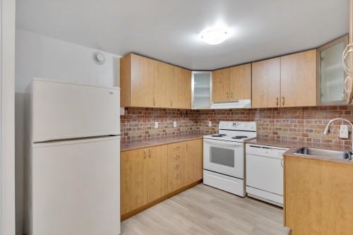 Cuisine - 5705A Rue Alphonse, Brossard, QC - Indoor Photo Showing Kitchen