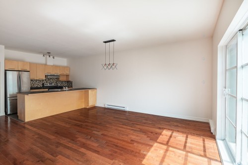 Dining Room - 8-2381 Rue Knox, Montréal (Le Sud-Ouest), QC - Indoor Photo Showing Kitchen