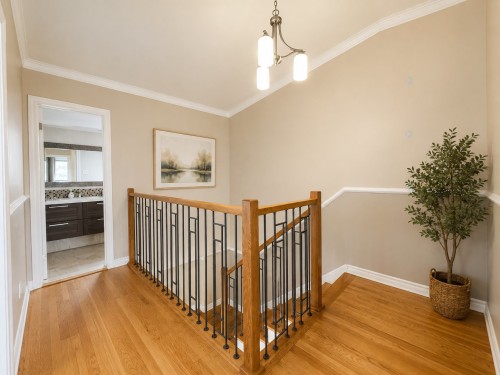 Hall d'entrée/Vestibule - 119 Av. Pendennis, Pointe-Claire, QC - Indoor Photo Showing Other Room