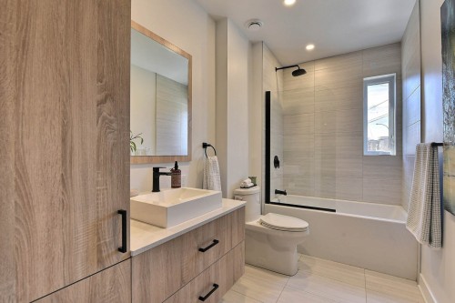 Bathroom - 601-3900 Boul. Henri-Bourassa E., Montréal (Montréal-Nord), QC - Indoor Photo Showing Bathroom