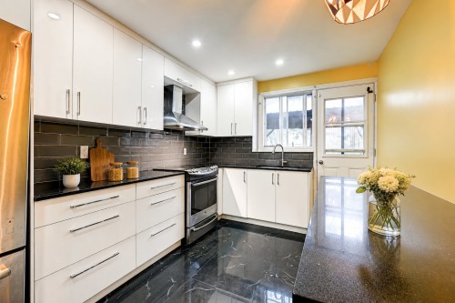 Kitchen - 892  - 894 25E Avenue, Montréal (Lachine), QC - Indoor Photo Showing Kitchen With Upgraded Kitchen