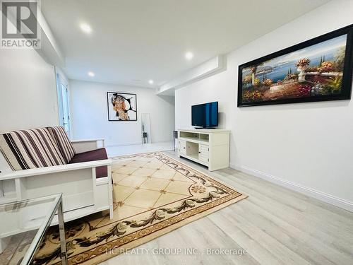 BSMT APT B - 68 MARBROOK STREET , Richmond Hill, Ontario L4C 0Y8 5