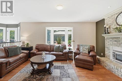 1 Meander Close, Hamilton, ON - Indoor Photo Showing Living Room With Fireplace