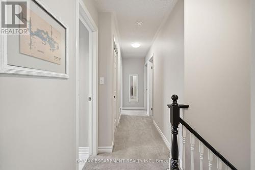 1 Meander Close, Hamilton, ON - Indoor Photo Showing Other Room