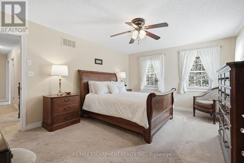 1 Meander Close, Hamilton, ON - Indoor Photo Showing Bedroom