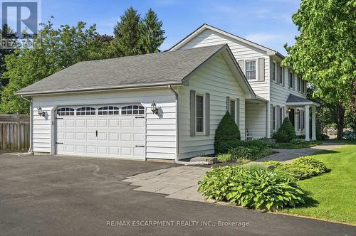 1 Meander Close, Hamilton, ON - Outdoor