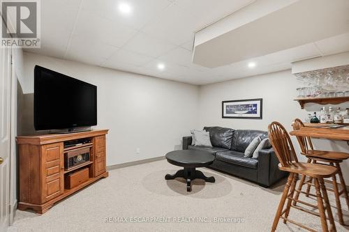 1 Meander Close, Hamilton, ON - Indoor Photo Showing Other Room