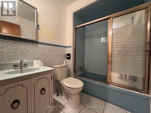 243 SHAWNEE CIRCLE , Toronto, Ontario M2H 2Y3 5