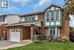 25 TAMBLYN CRESCENT  Ottawa, ON K2L 3A5