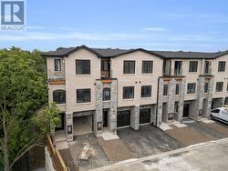 8 - 6636 CLOCK COURT  Mississauga, ON L5W 1N2