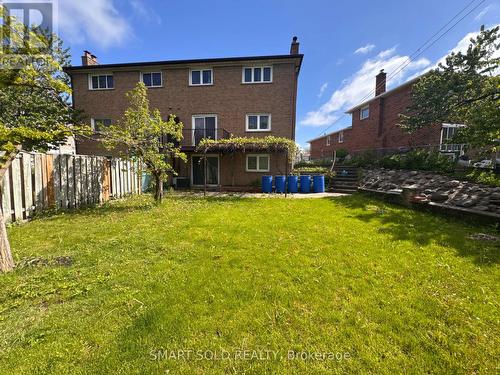 243 SHAWNEE CIRCLE , Toronto, Ontario M2H 2Y3 4