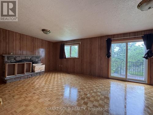 243 SHAWNEE CIRCLE , Toronto, Ontario M2H 2Y3 5