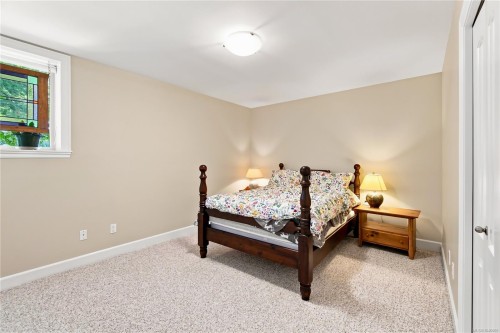 2240 Leighton Rd, Nanaimo, BC 