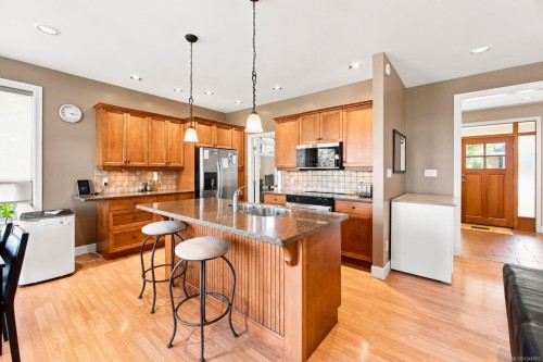 2240 Leighton Rd, Nanaimo, BC 