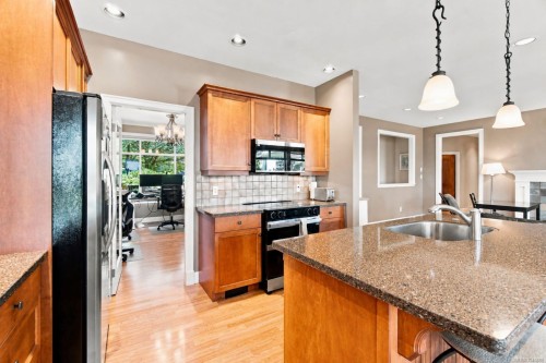 2240 Leighton Rd, Nanaimo, BC 