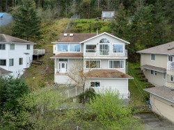 4895 Laguna Way Nanaimo, BC V9T 5C2
