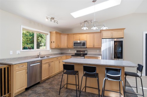 95 Mccoll Rd, Bowser, BC 