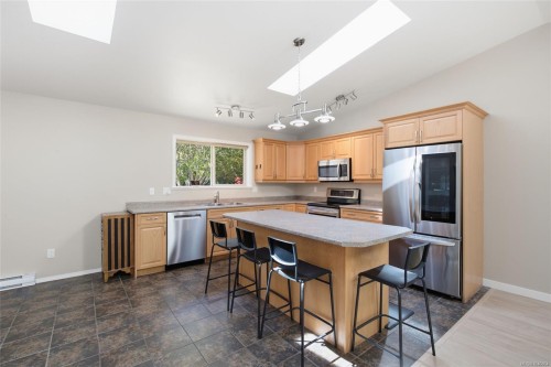 95 Mccoll Rd, Bowser, BC 