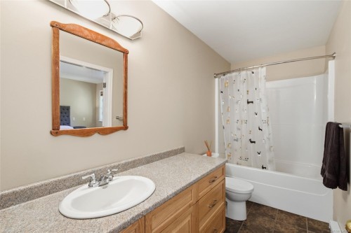 95 Mccoll Rd, Bowser, BC 