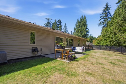 95 Mccoll Rd, Bowser, BC 