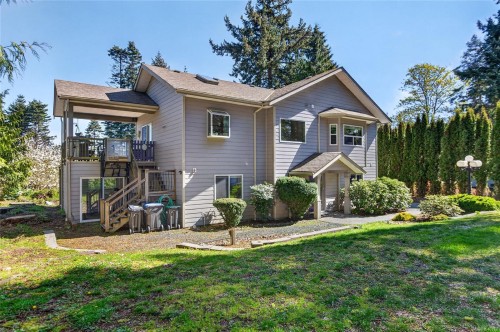 4594 Maple Guard Dr, Bowser, BC 