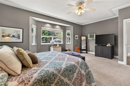 4594 Maple Guard Dr, Bowser, BC 