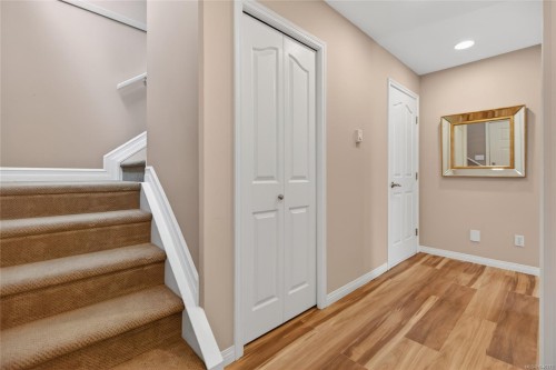 4594 Maple Guard Dr, Bowser, BC 
