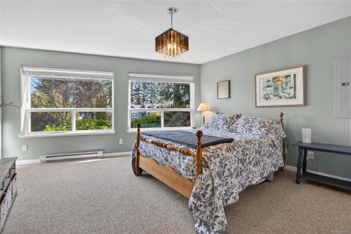 4594 Maple Guard Dr, Bowser, BC 