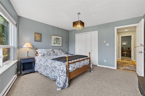 4594 Maple Guard Dr, Bowser, BC 