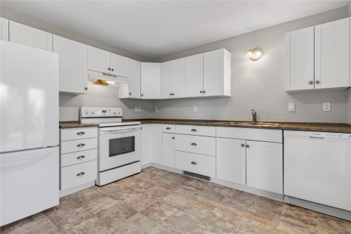 4594 Maple Guard Dr, Bowser, BC 