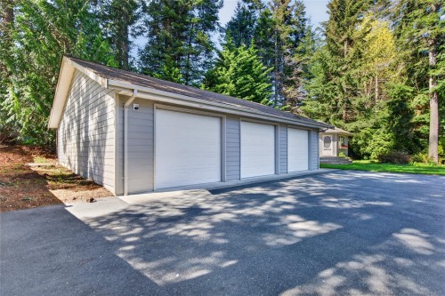 4594 Maple Guard Dr, Bowser, BC 