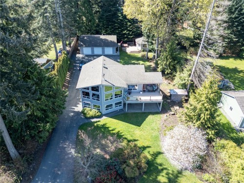 4594 Maple Guard Dr, Bowser, BC 
