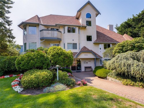 #208-9882 Fifth St, Sidney, BC - Outdoor With Balcony