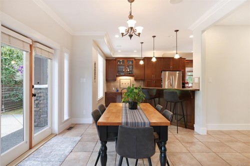 1302 Ocean View Ave, Comox, BC 