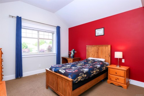 1302 Ocean View Ave, Comox, BC 